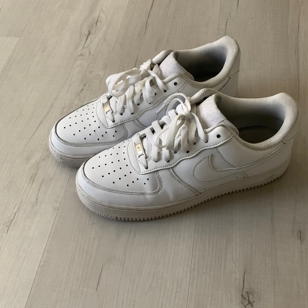 Air Force 1s Size 9